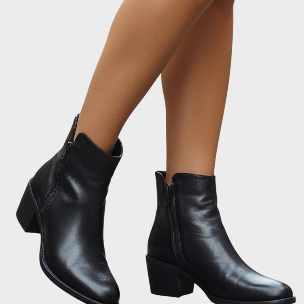 Boemos Boots Womens 36 US 6 Black Leather Double Zip Block Heel Ankle